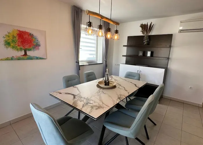 Marina 603 ポルトローシュ